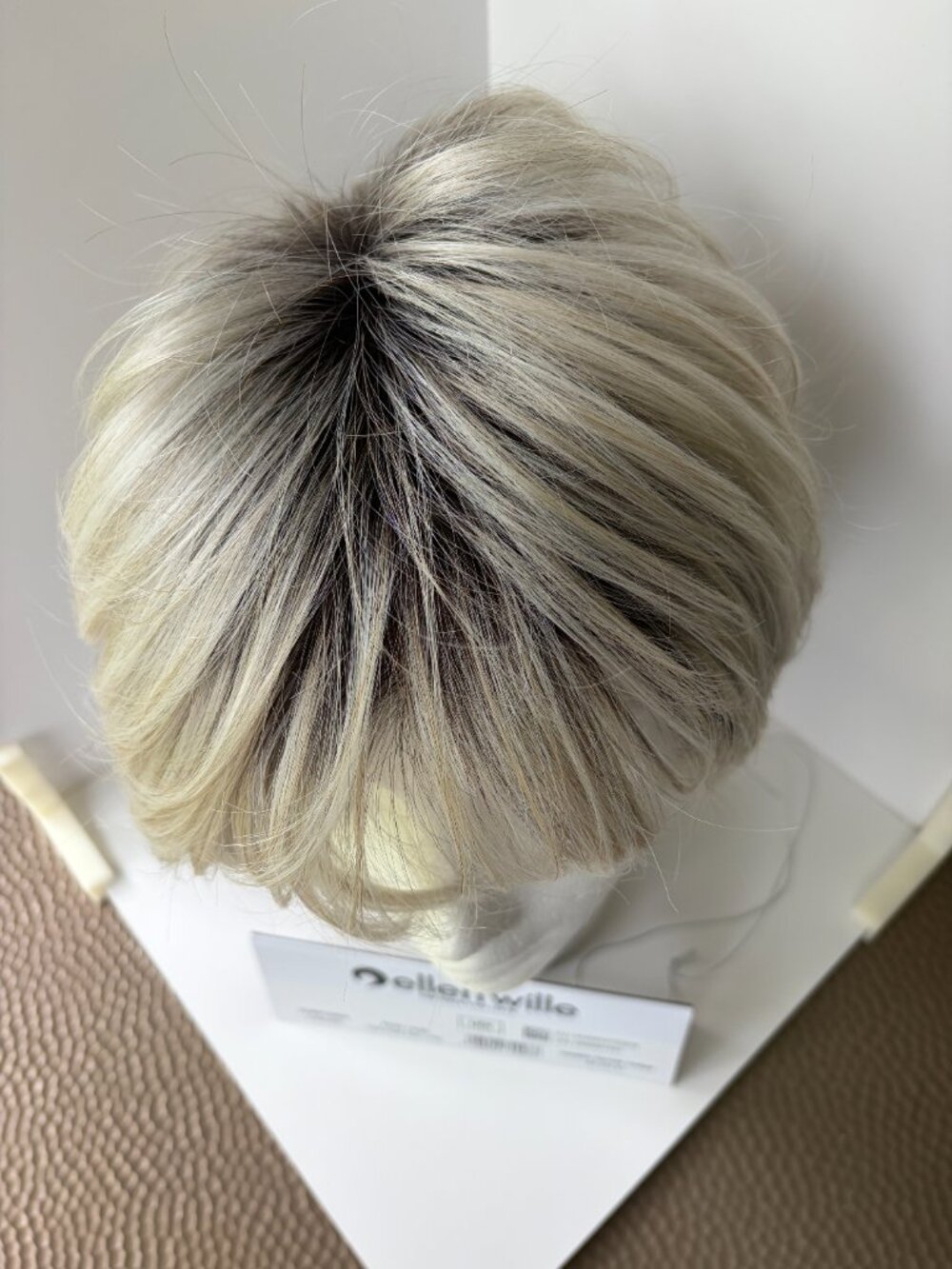 Ellen Wille RELAX Large in Metallic Blonde R, LF, HF, Synthetic Wig, NWT - Picture 6 of 9